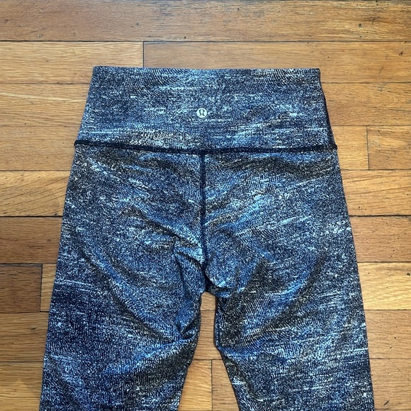 Lululemon Wunder Under High-Rise Crop Tights in Rush Jacquard, size 6 - Picture 11 of 14